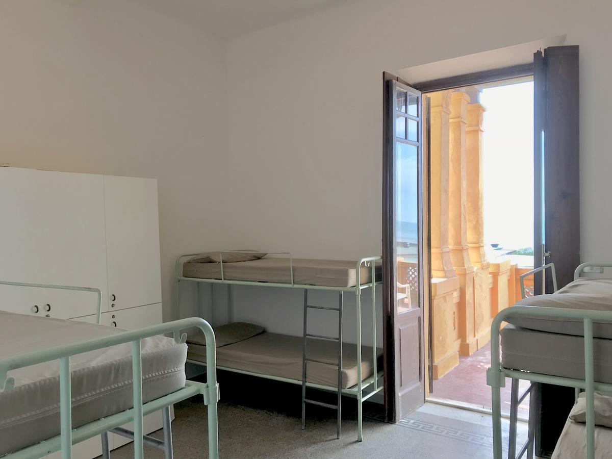 Ostello Apuano Marina Di Carrara Buitenkant foto