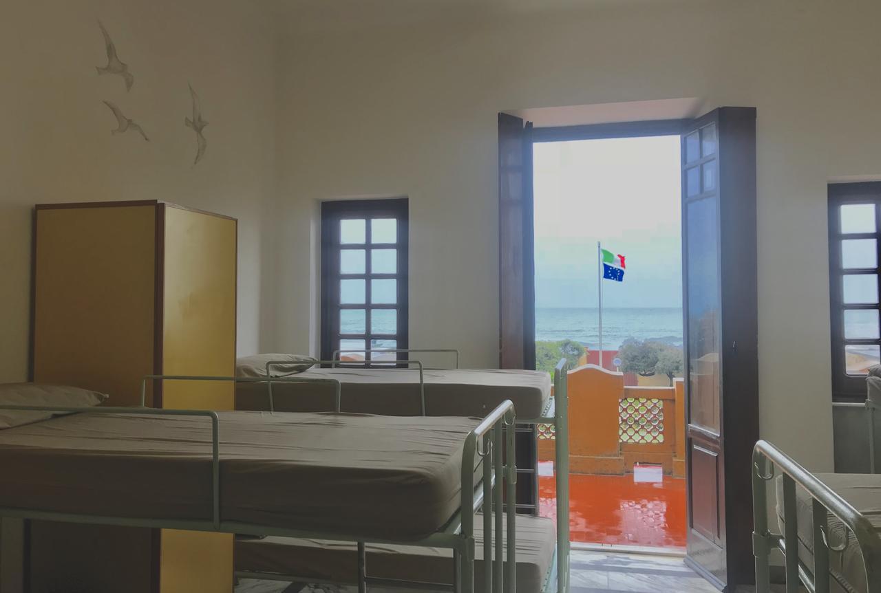 Ostello Apuano Marina Di Carrara Buitenkant foto